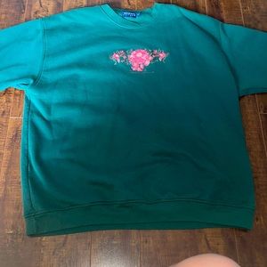 Womans edition large green crewneck